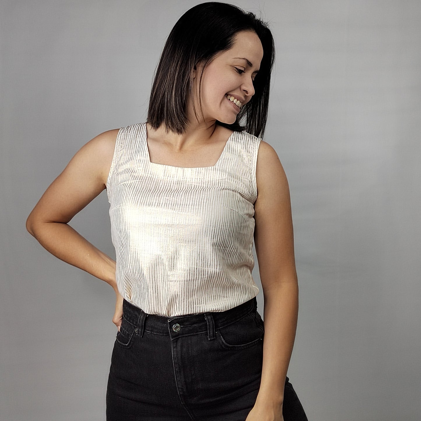 Blusa escote cuadrado con brillo