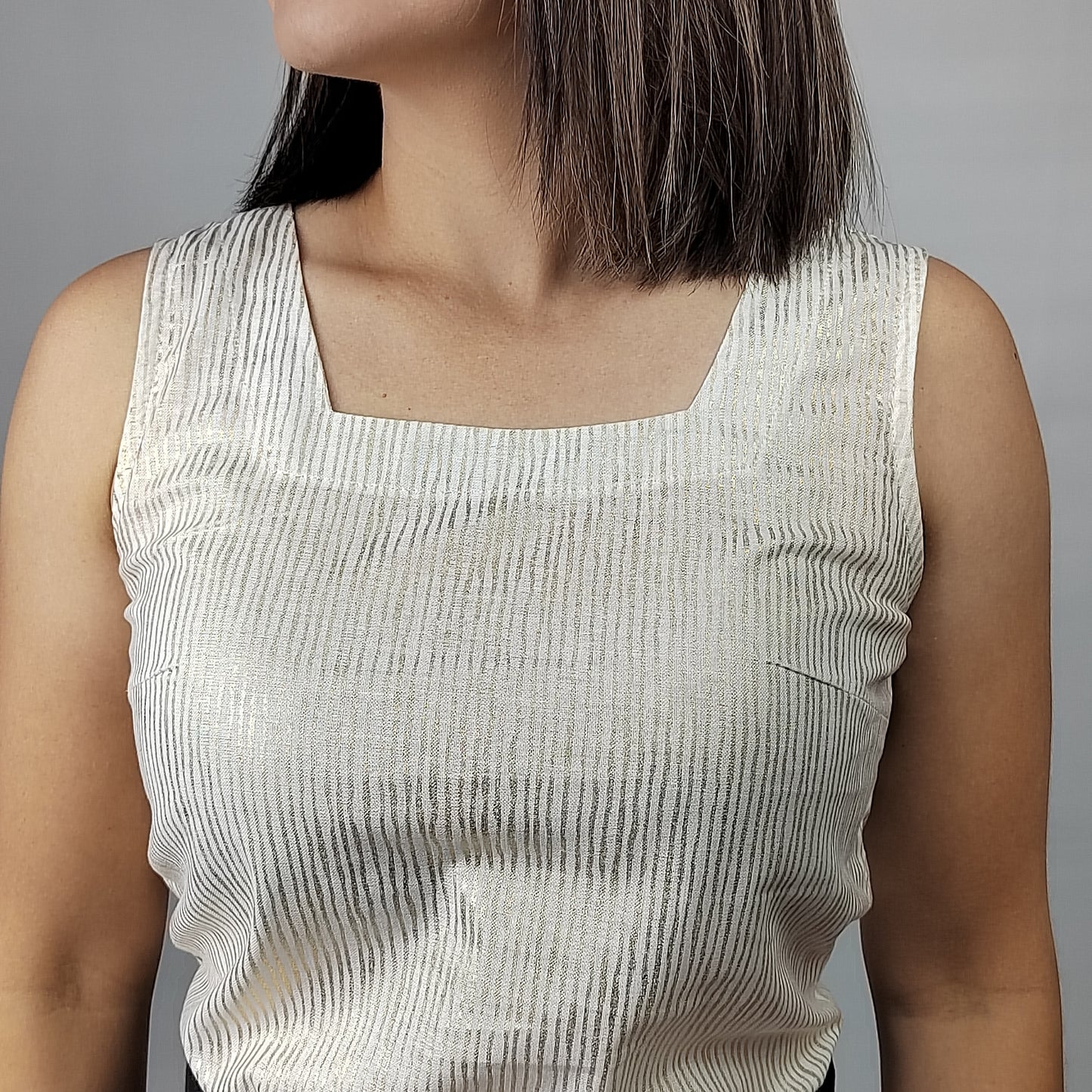 Blusa escote cuadrado con brillo