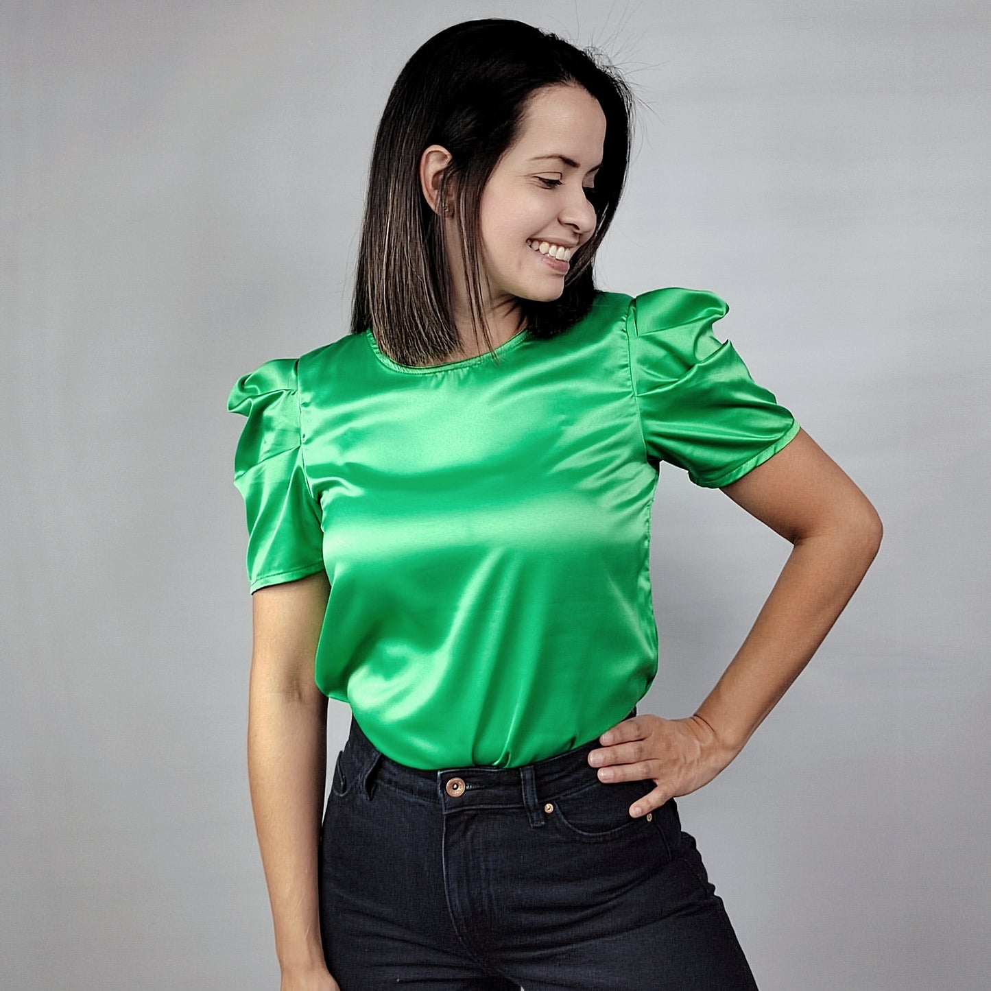 Blusa manga drapeada Satín