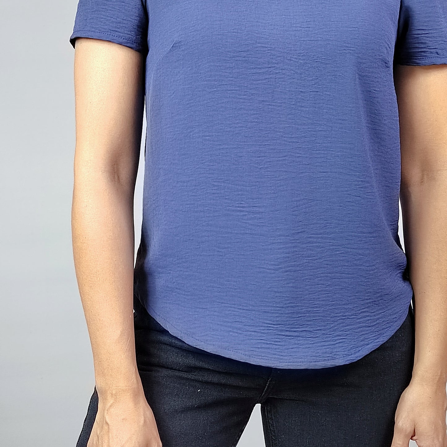 Blusa detalle en escote Azul